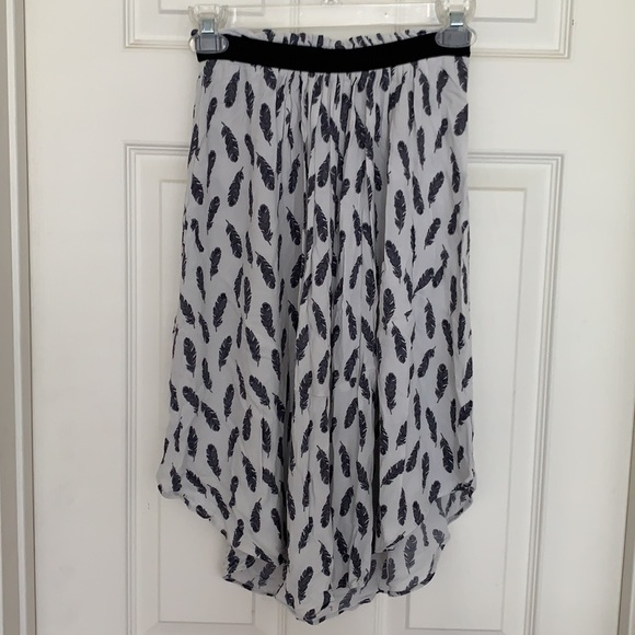 H&M midi feather skirt - Picture 4 of 4